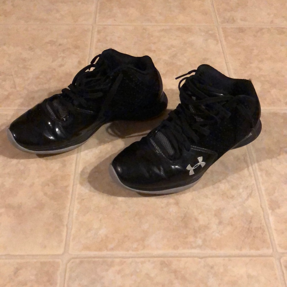 Men’s Under Armour shoes